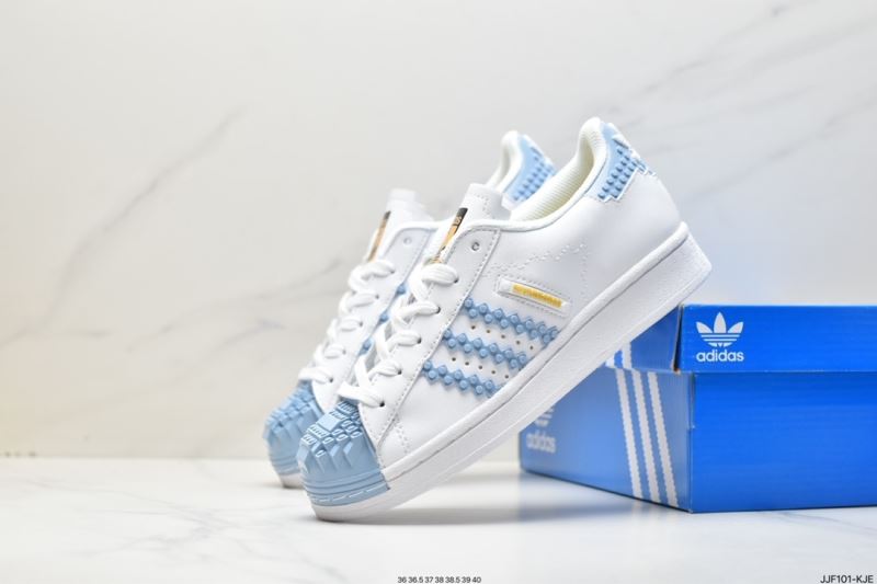 Adidas Sneakers